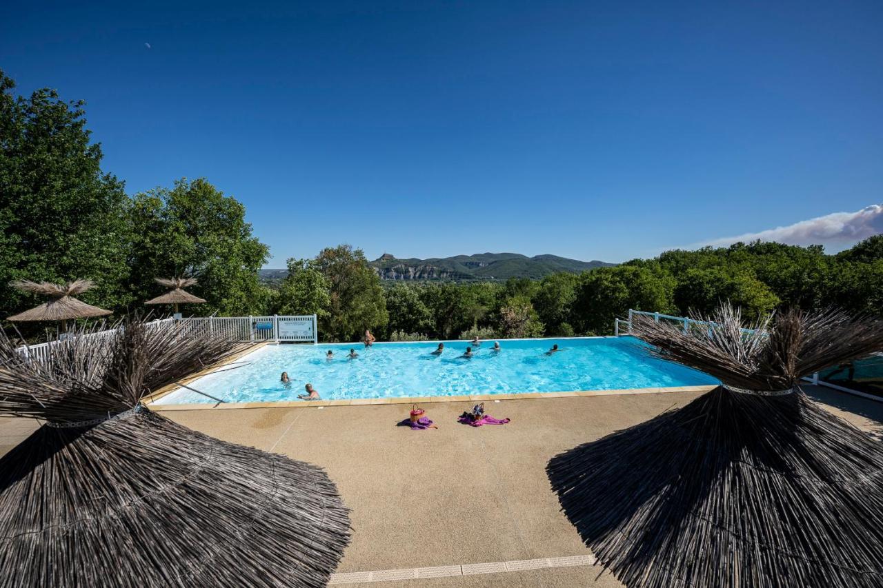 Charmant Camping Familiale 3 Etoiles Vue 360 Plage Piscine A Debordement Empl Xxl Labeaume Exterior photo