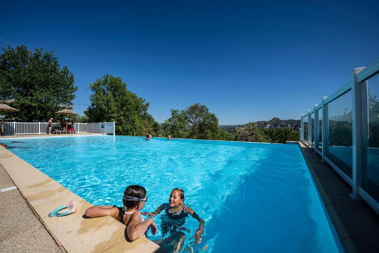 Charmant Camping Familiale 3 Etoiles Vue 360 Plage Piscine A Debordement Empl Xxl Labeaume Exterior photo