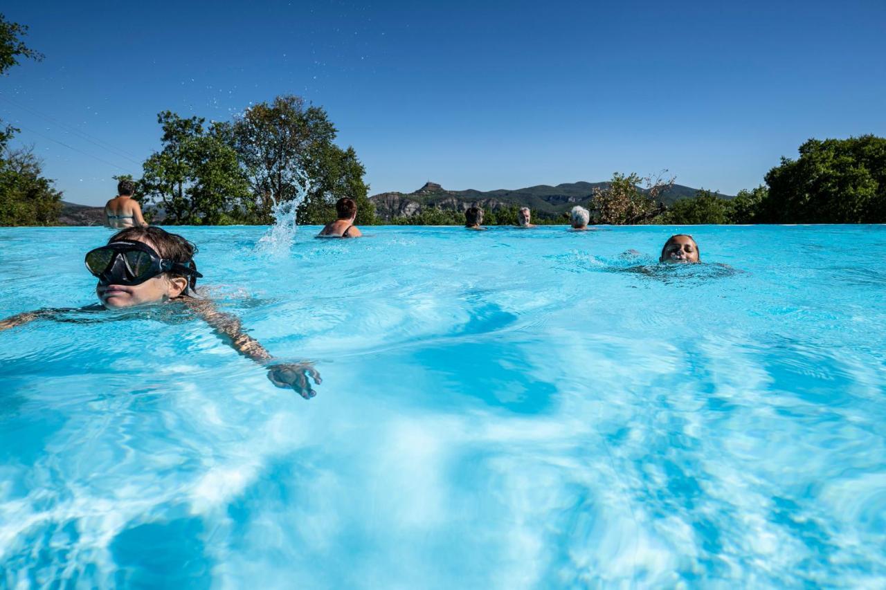 Charmant Camping Familiale 3 Etoiles Vue 360 Plage Piscine A Debordement Empl Xxl Labeaume Exterior photo