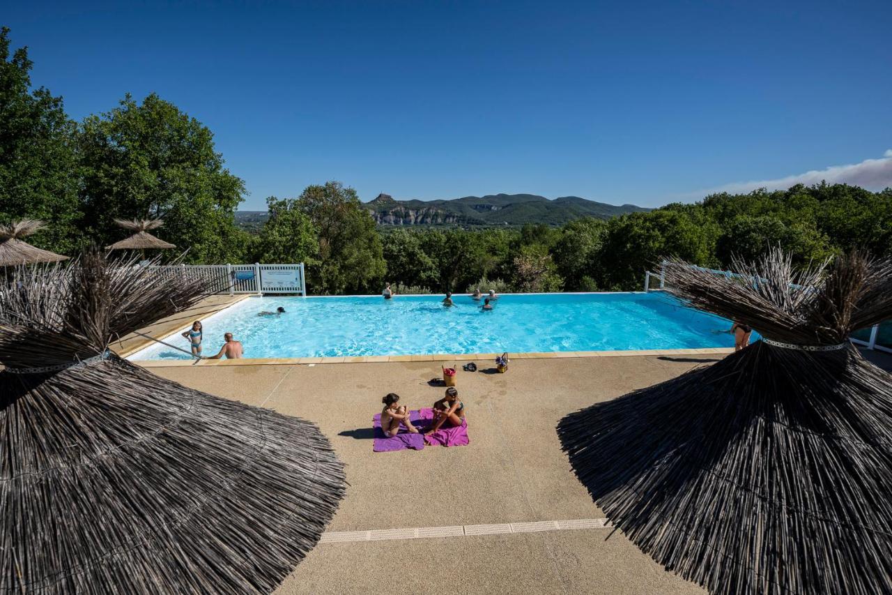 Charmant Camping Familiale 3 Etoiles Vue 360 Plage Piscine A Debordement Empl Xxl Labeaume Exterior photo