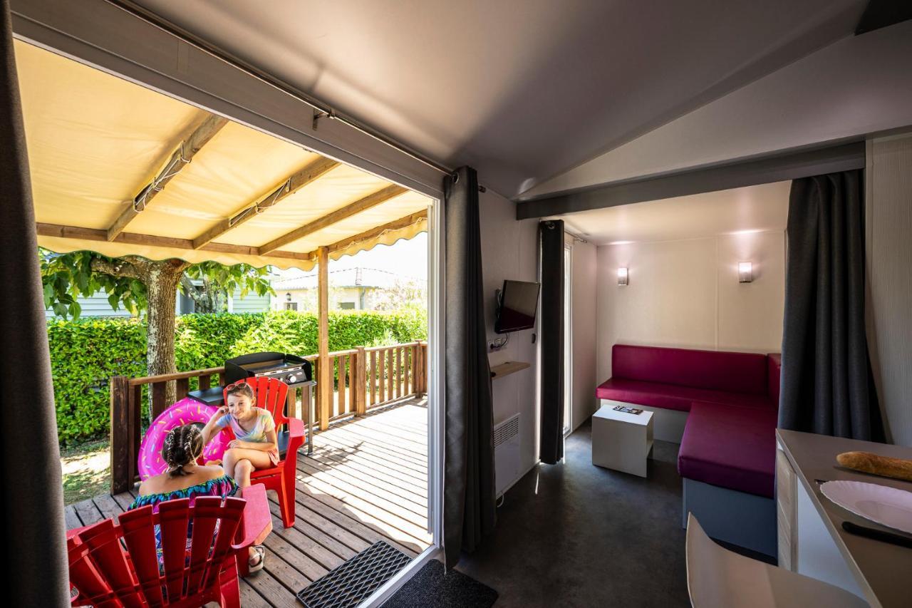 Charmant Camping Familiale 3 Etoiles Vue 360 Plage Piscine A Debordement Empl Xxl Labeaume Exterior photo